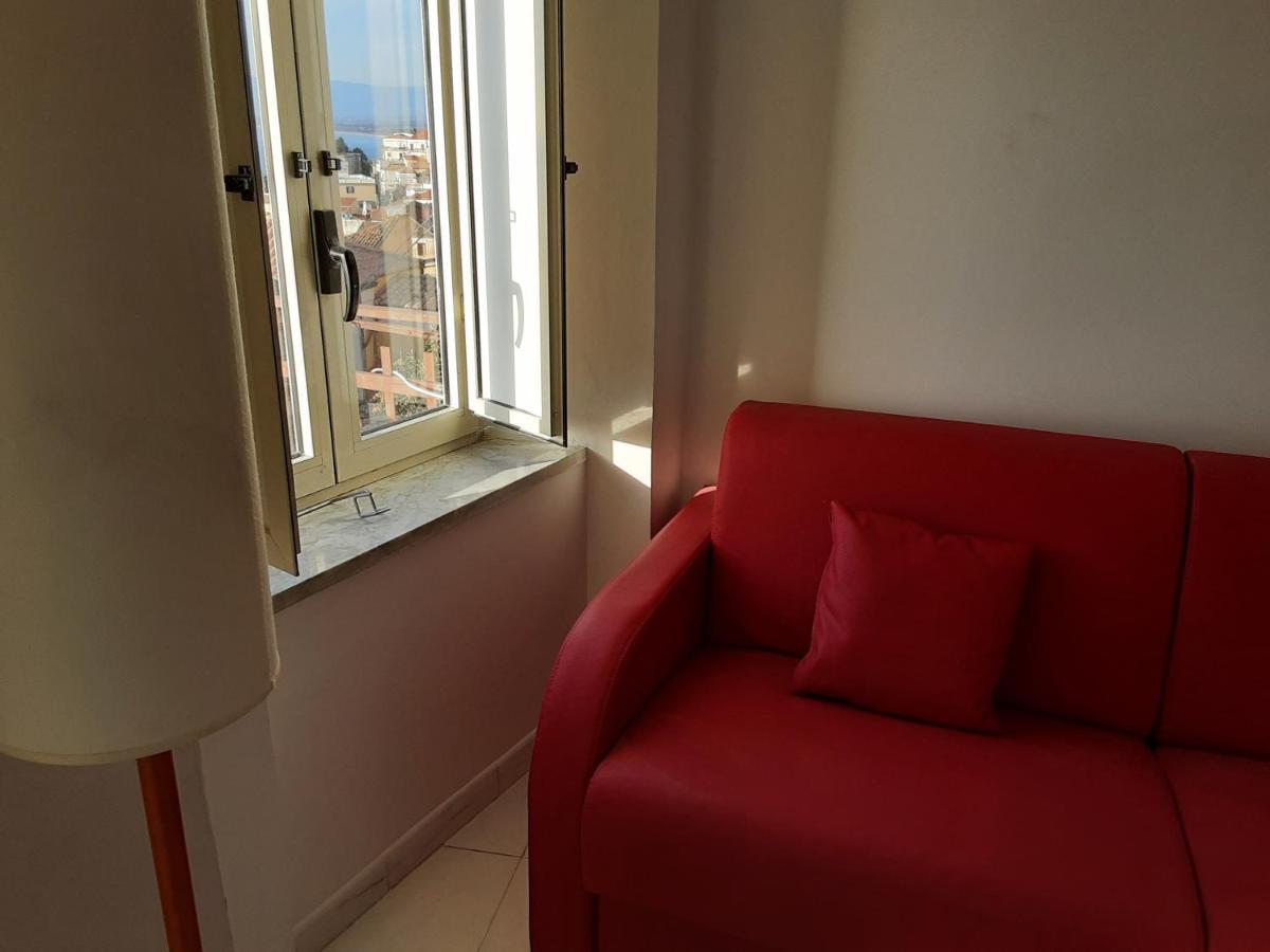 "Lo Studiolo" Apartment Pizzo  Bagian luar foto