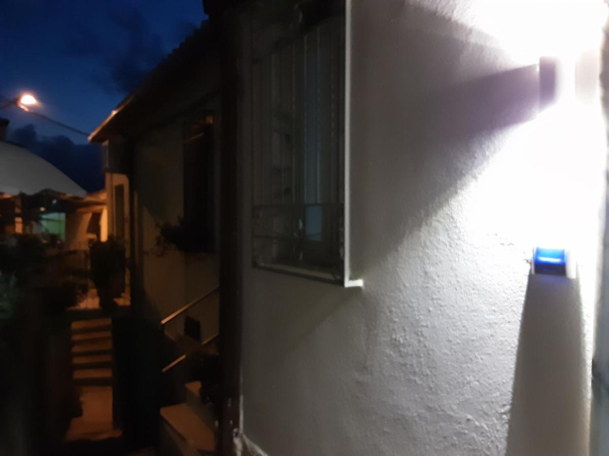 "Lo Studiolo" Apartment Pizzo  Bagian luar foto