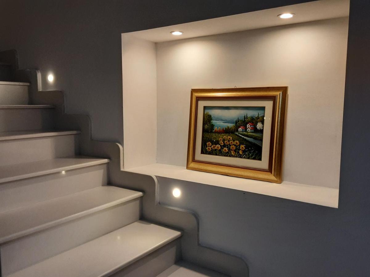 "Lo Studiolo" Apartment Pizzo  Bagian luar foto
