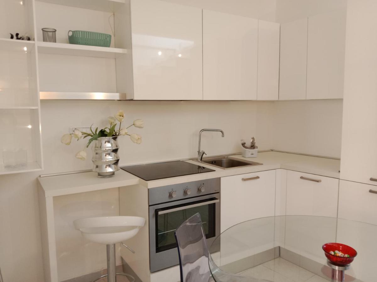 "Lo Studiolo" Apartment Pizzo  Bagian luar foto