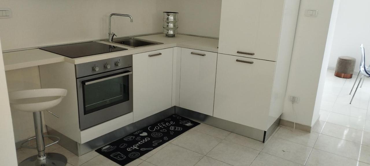 "Lo Studiolo" Apartment Pizzo  Bagian luar foto