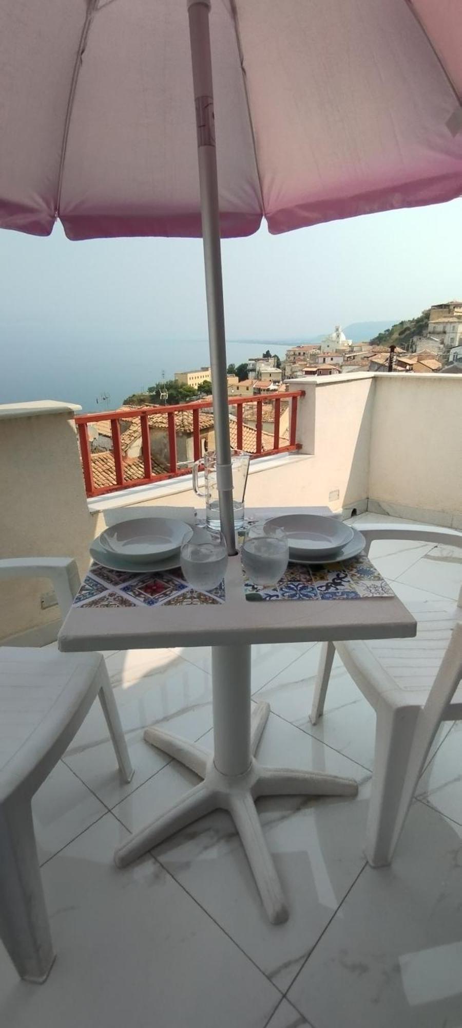"Lo Studiolo" Apartment Pizzo  Bagian luar foto