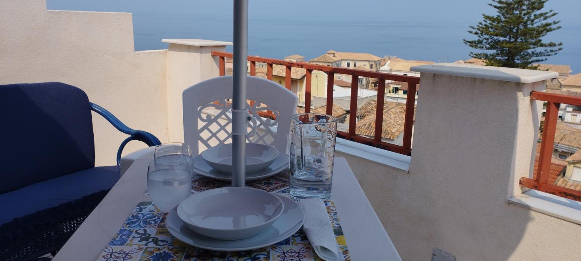 "Lo Studiolo" Apartment Pizzo  Bagian luar foto